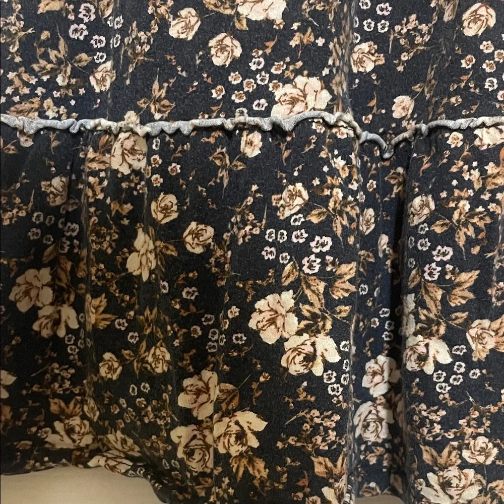 Old Navy charming casual